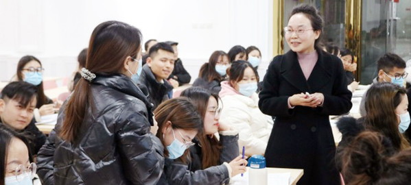 山阳 专家指导+名师授课+培优补弱+日清月结的教学模式