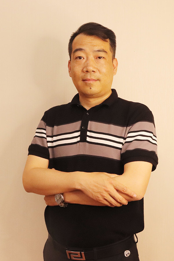 山阳冯少坤 本科学历,毕业于陕西师范大学