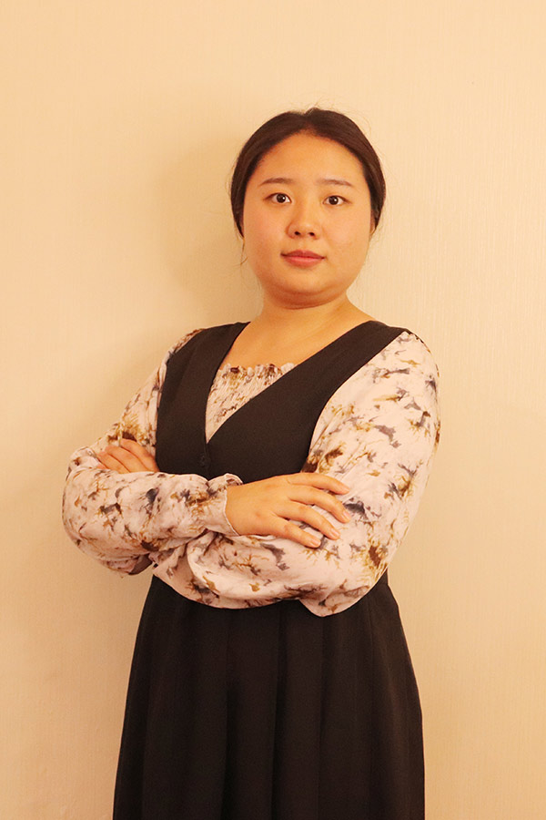 山阳何爱玲 本科学历，优秀班主任